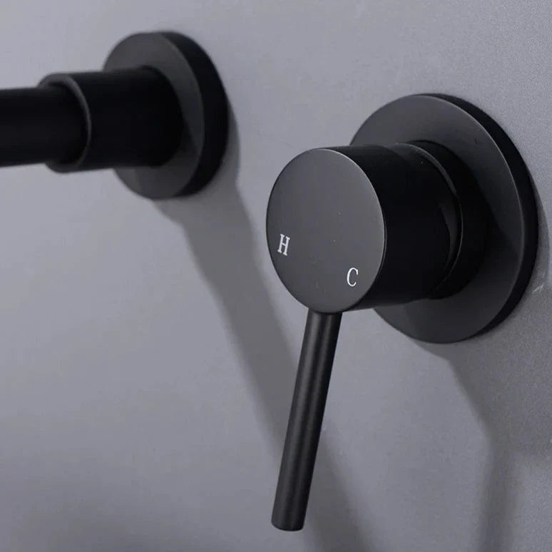 Robinet Mural Salle de Bain Laiton Design Élégant Durable – Solvane