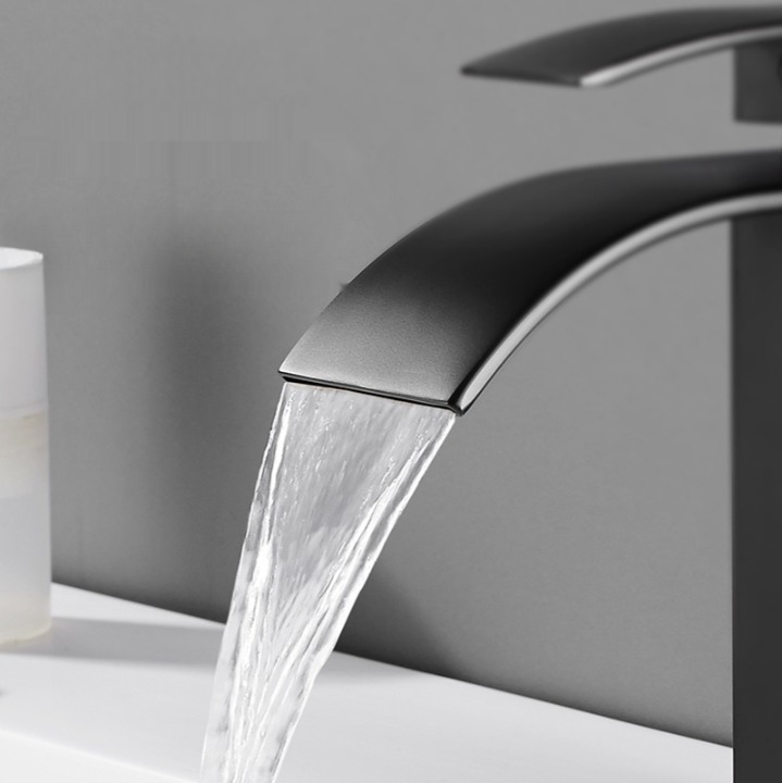 Robinet Salle de Bain Céramique Résistant aux Rayures Design Élégant – Solvane
