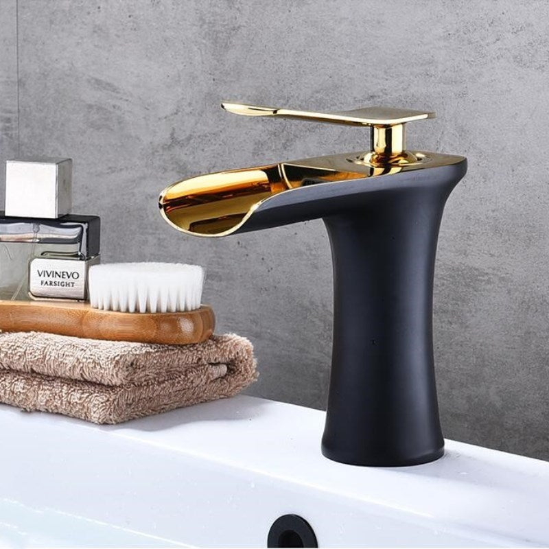 Robinet Salle de Bain Effet Cascade 2 Tailles Tuyau Offert – Solvane