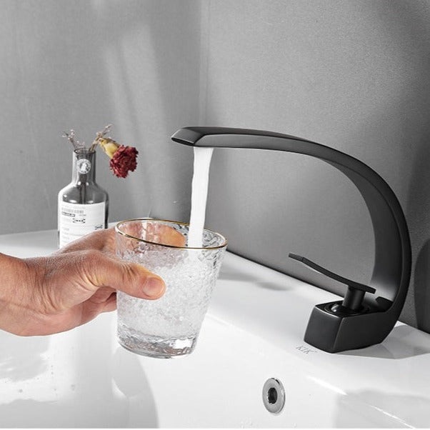 Robinet Salle de Bain Moderne Anti-Éclaboussures Jet Maîtrisé – Solvane