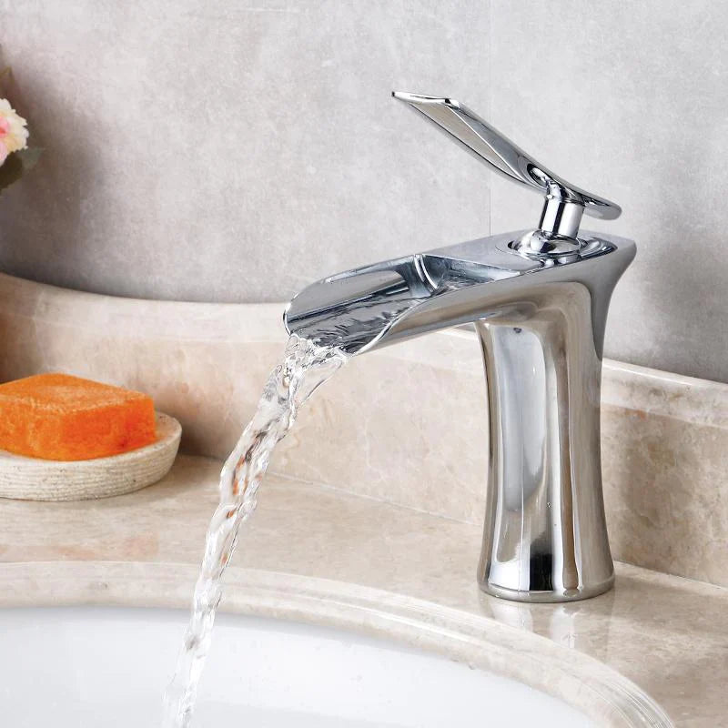 Robinet Salle de Bain Effet Cascade 2 Tailles Tuyau Offert – Solvane