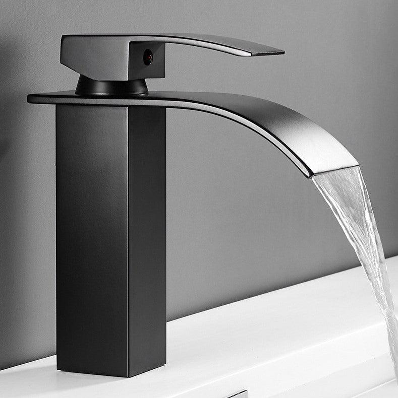 Robinet Salle de Bain Céramique Résistant aux Rayures Design Élégant – Solvane