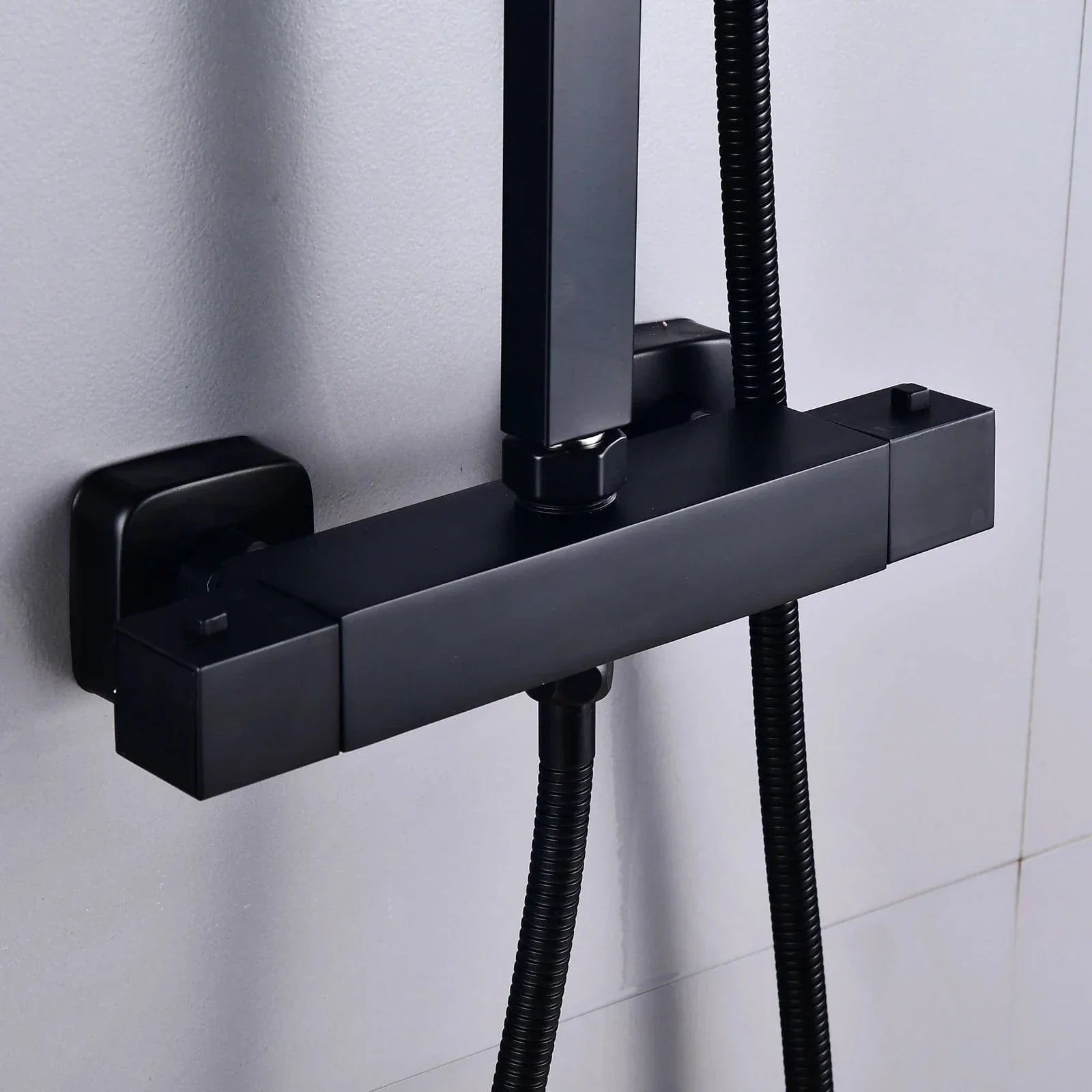 Colonne de Douche Thermostatique Carrée Noir et Blanc Anti-Brûlure – Thermya