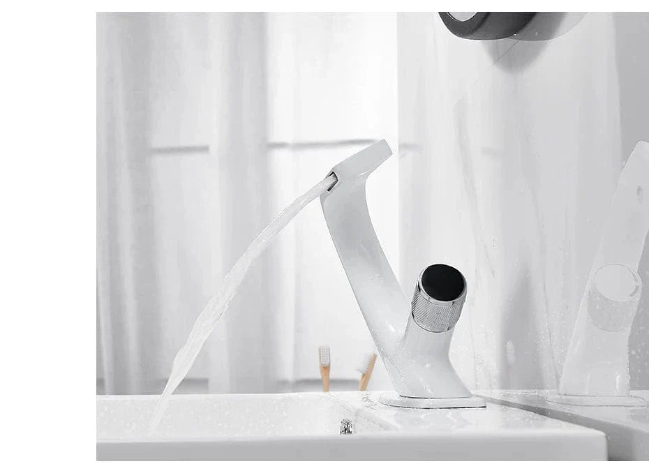 Mitigeur Lavabo Cascade Flux Large et Silencieux Design Épuré – Solvane