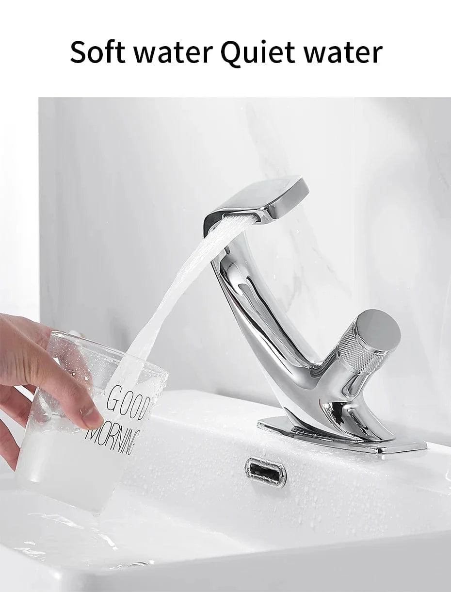 Mitigeur Lavabo Cascade Flux Large et Silencieux Design Épuré – Solvane