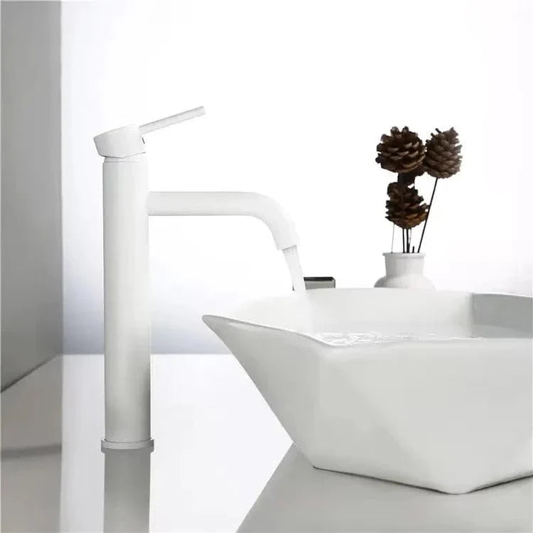 Mitigeur Lavabo Blanc Finition Mate Salle de Bain Lumineuse – Solvane
