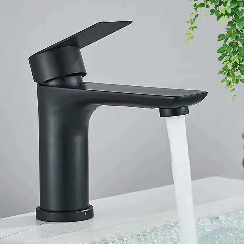 Mitigeur Lavabo Doré Éclat Chaleureux Finition Résistante – Solvane