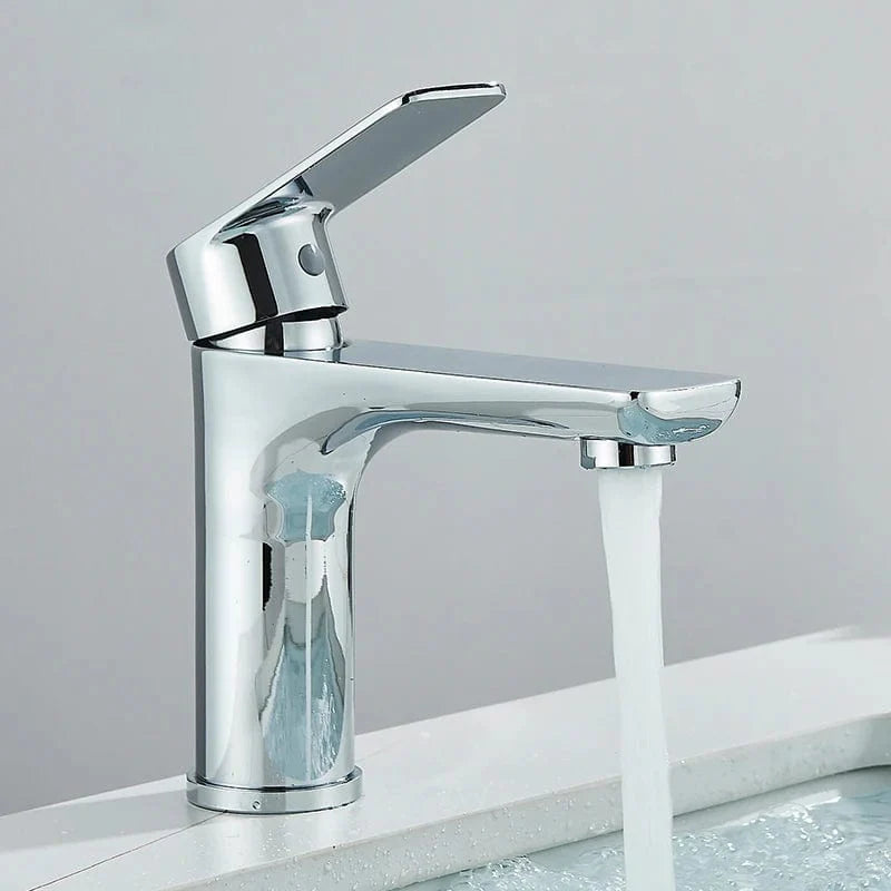 Mitigeur Lavabo Doré Éclat Chaleureux Finition Résistante – Solvane