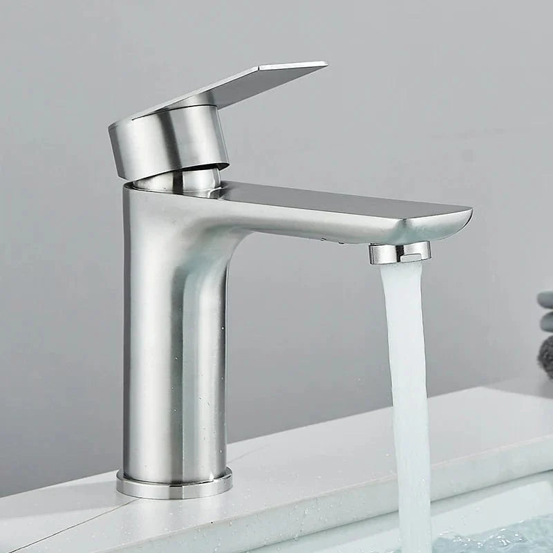 Mitigeur Lavabo Doré Éclat Chaleureux Finition Résistante – Solvane