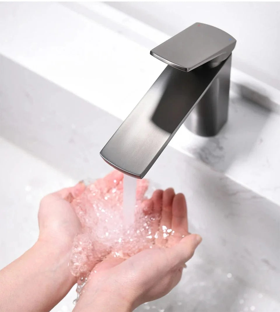 Mitigeur Lavabo Laiton Massif Résistance à Toute Épreuve – Solvane
