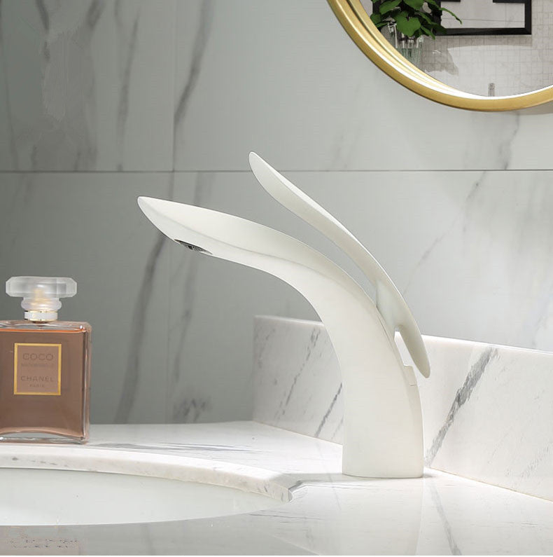 Mitigeur Lavabo Design Arrondi Blanc Douceur et Luminosité – Solvane