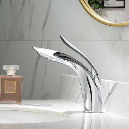 Mitigeur Lavabo Design Arrondi Chromé Brillance Entretien Facile – Solvane