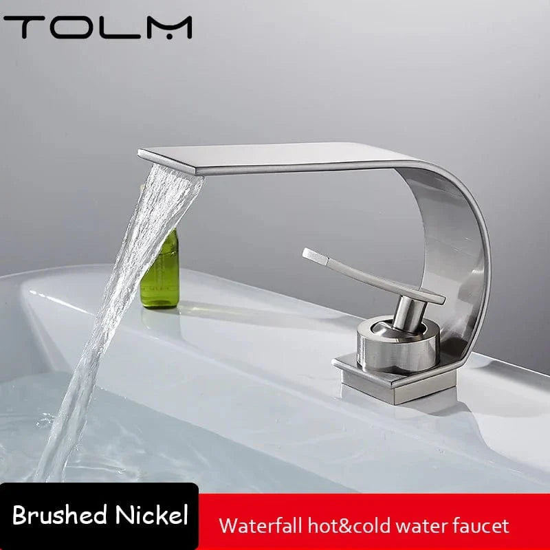 Robinet Cascade Lavabo Noir Flux Large Design Moderne – Solvane