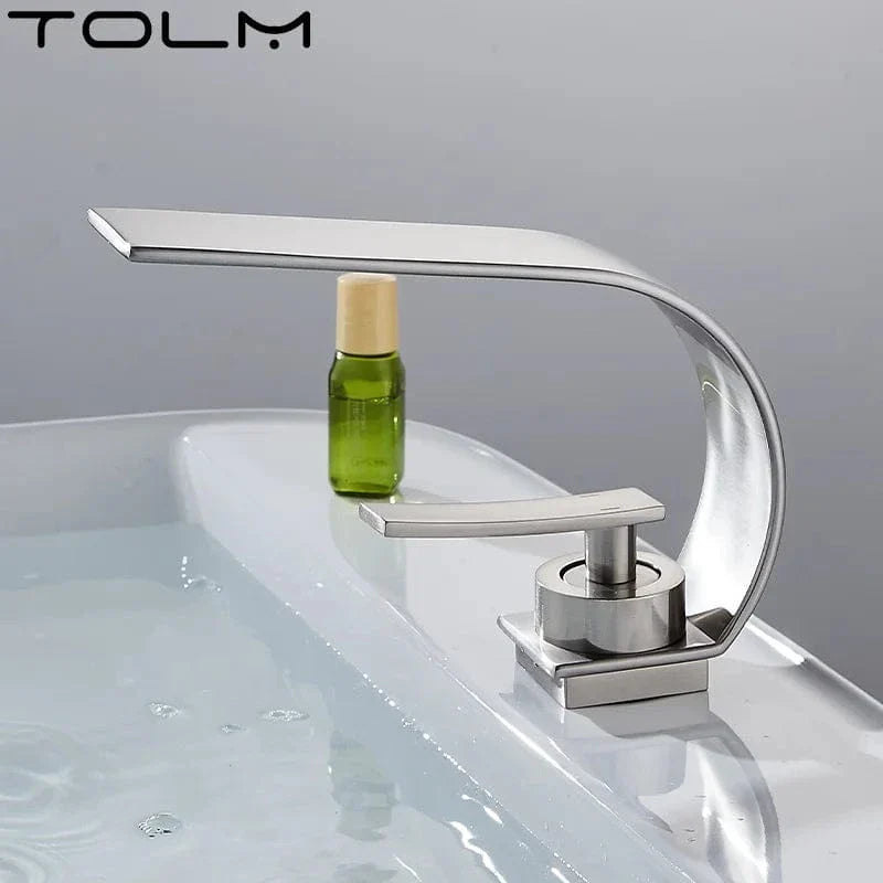 Robinet Cascade Lavabo Noir Flux Large Design Moderne – Solvane