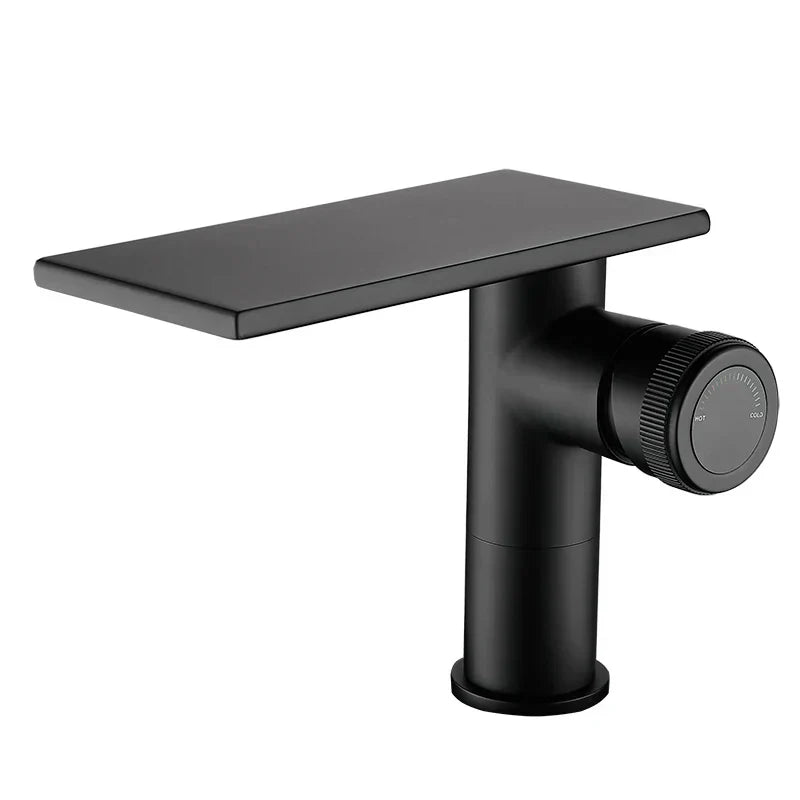 Robinet Cascade Mural Noir Laiton Élégance Moderne Vasque Libre – Solvane
