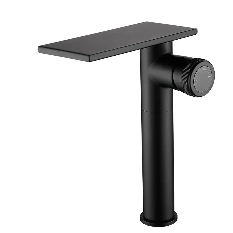 Robinet Cascade Mural Noir Laiton Élégance Moderne Vasque Libre – Solvane