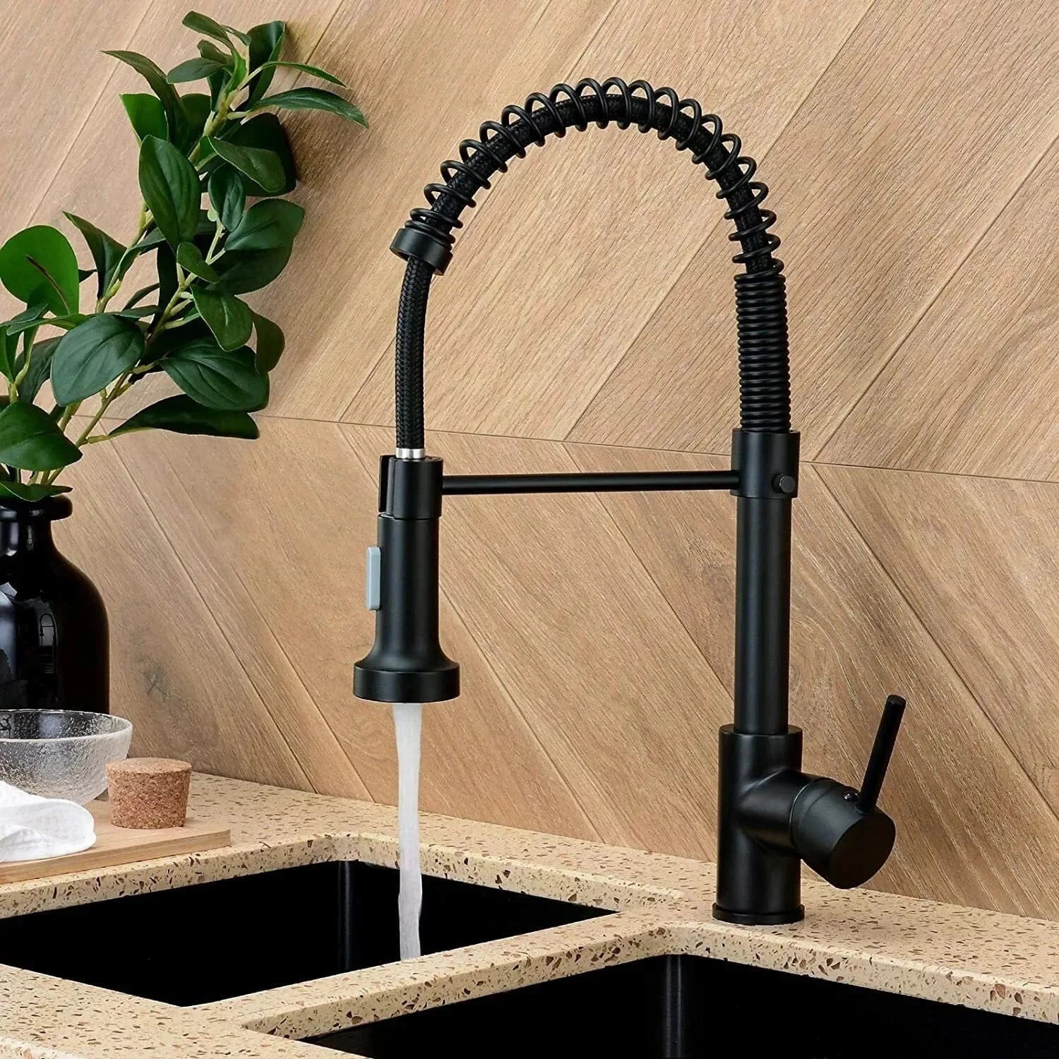 Robinet Douchette Cuisine Noir Mat Laiton Haut de Gamme Élégance – Cuvéa