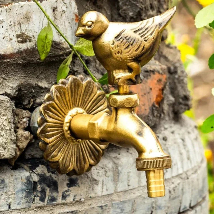 Robinet Extérieur Décoratif Animal Doré Jardin Élégant et Unique – Terravia