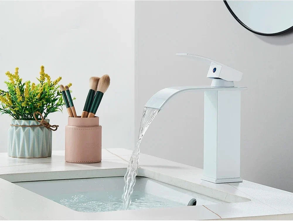 Robinet Lavabo Cascade Écoulement Apaisant Salle de Bain Raffinée – Solvane