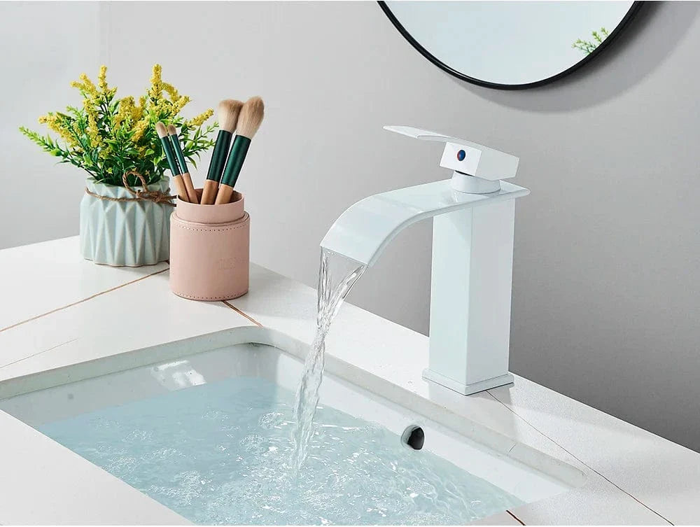 Robinet Lavabo Cascade Écoulement Apaisant Salle de Bain Raffinée – Solvane