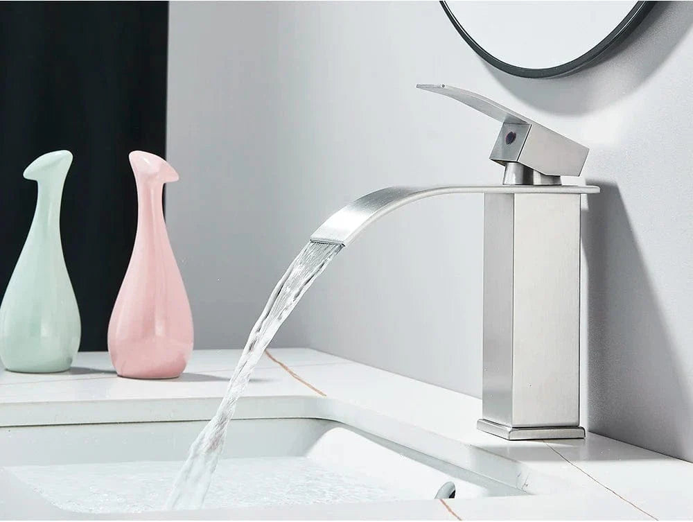 Robinet Lavabo Cascade Écoulement Apaisant Salle de Bain Raffinée – Solvane