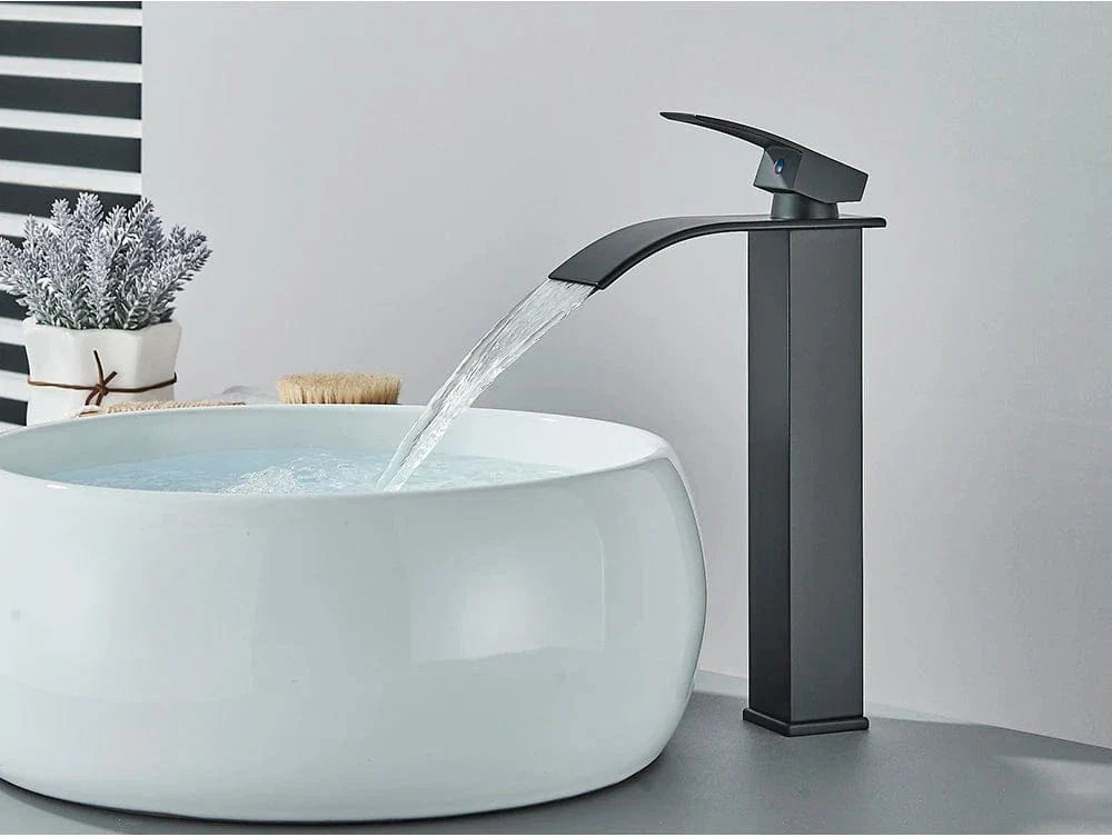 Robinet Lavabo Cascade Écoulement Apaisant Salle de Bain Raffinée – Solvane