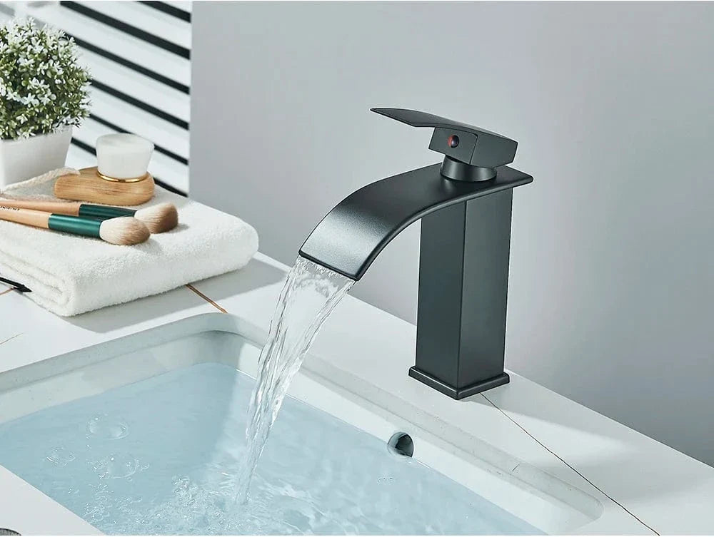 Robinet Lavabo Cascade Écoulement Apaisant Salle de Bain Raffinée – Solvane