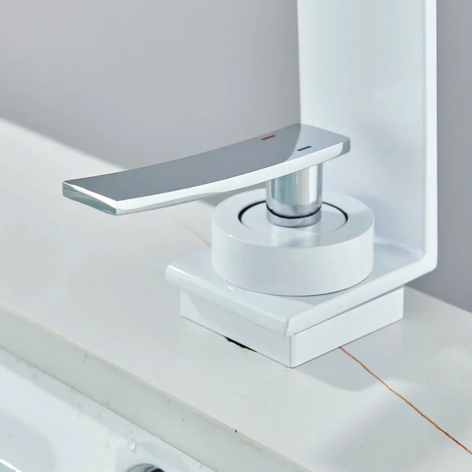 Robinet Lavabo Cascade Blanc Flux Large Élégance Lumineuse – Solvane