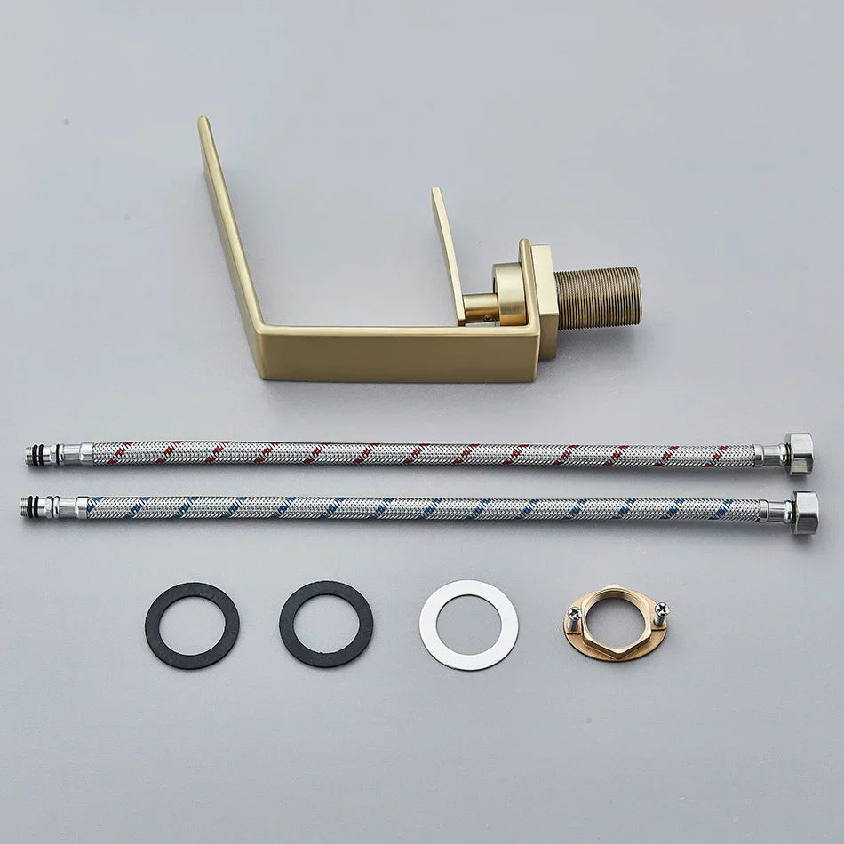 Robinet Lavabo Cascade Doré Édition Luxe Éclat Précieux – Solvane