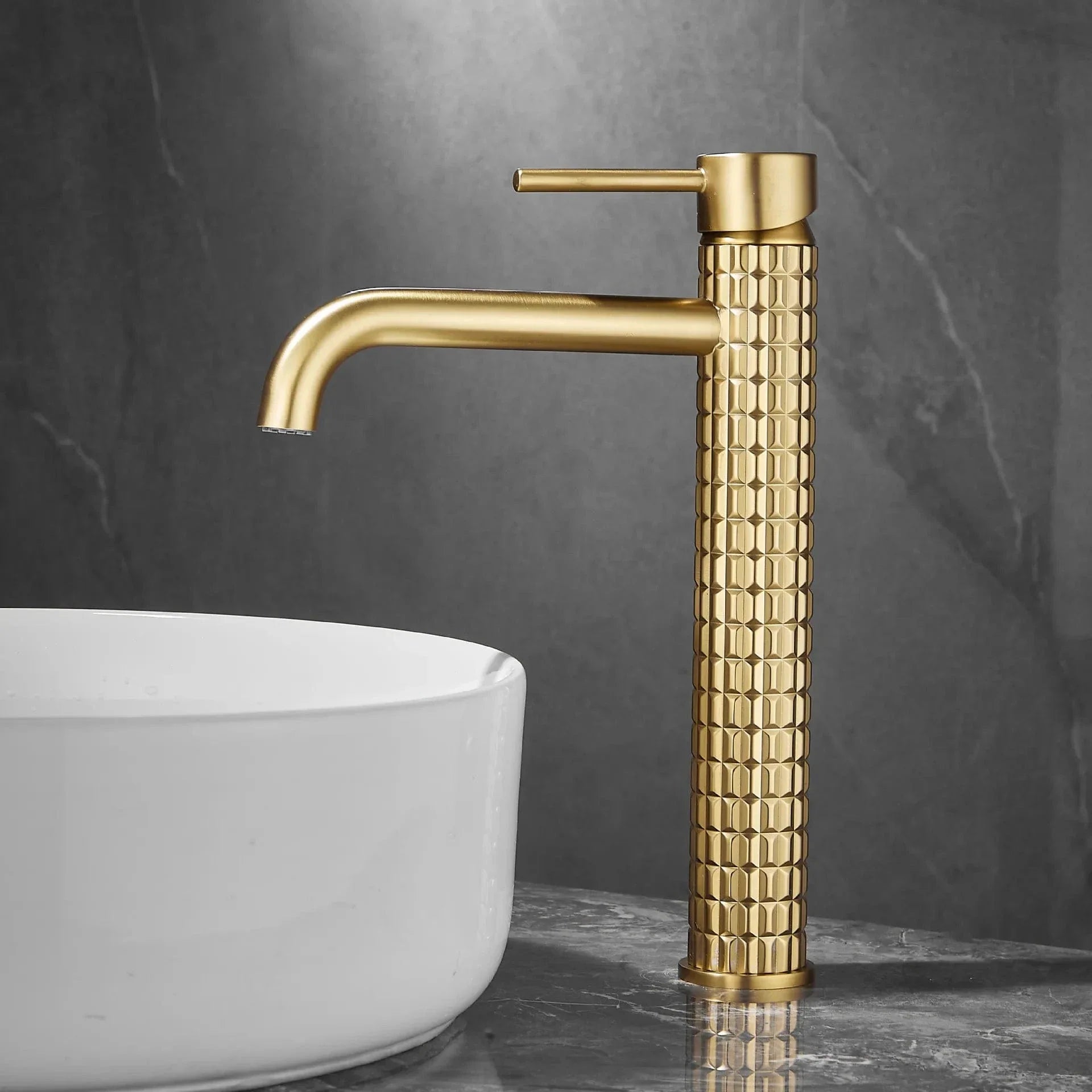 Robinet Lavabo Doré Finition Brossée Éclat Sans Reflet – Solvane