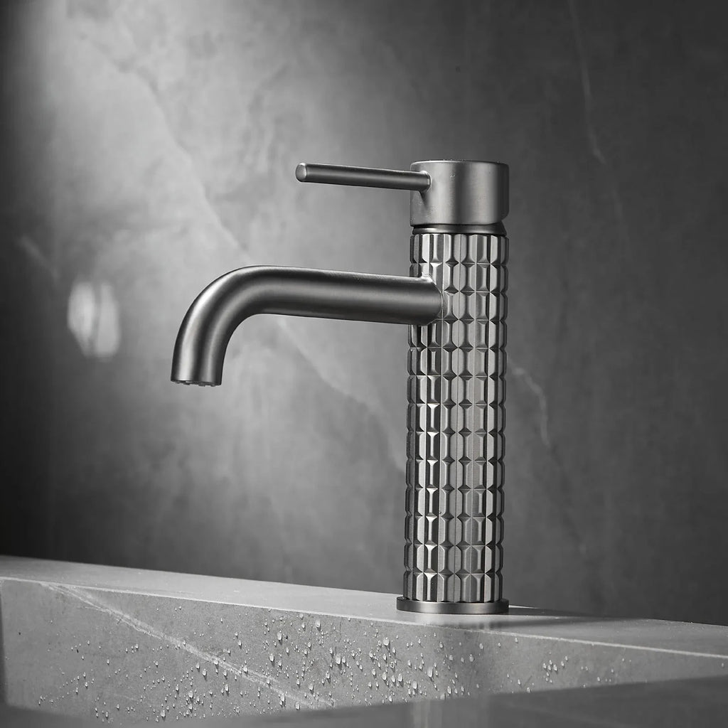 Robinet Lavabo Doré Finition Brossée Éclat Sans Reflet – Solvane
