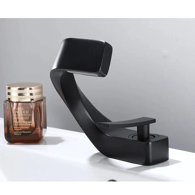 Mitigeur Lavabo Penché Noir Laiton Premium Éclat Contemporain – Solvane