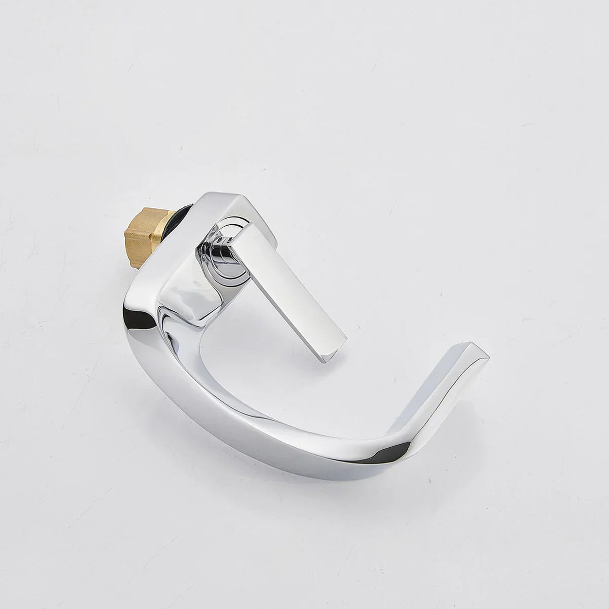 Mitigeur Lavabo Penché Chromé Design Élégant Silhouette Unique – Solvane