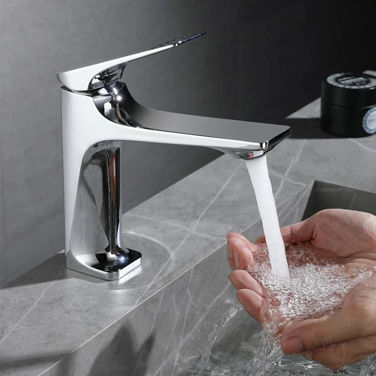 Robinet Lavabo Laiton Gris Moderne Teinte Sobre et Durable – Solvane